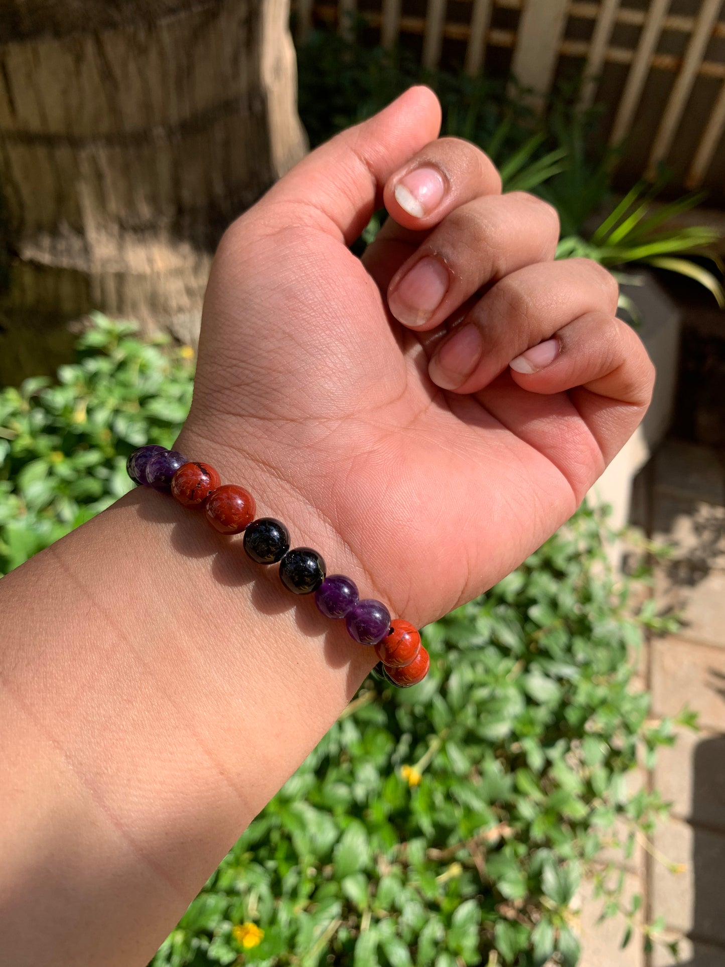 Muscle pain bracelet