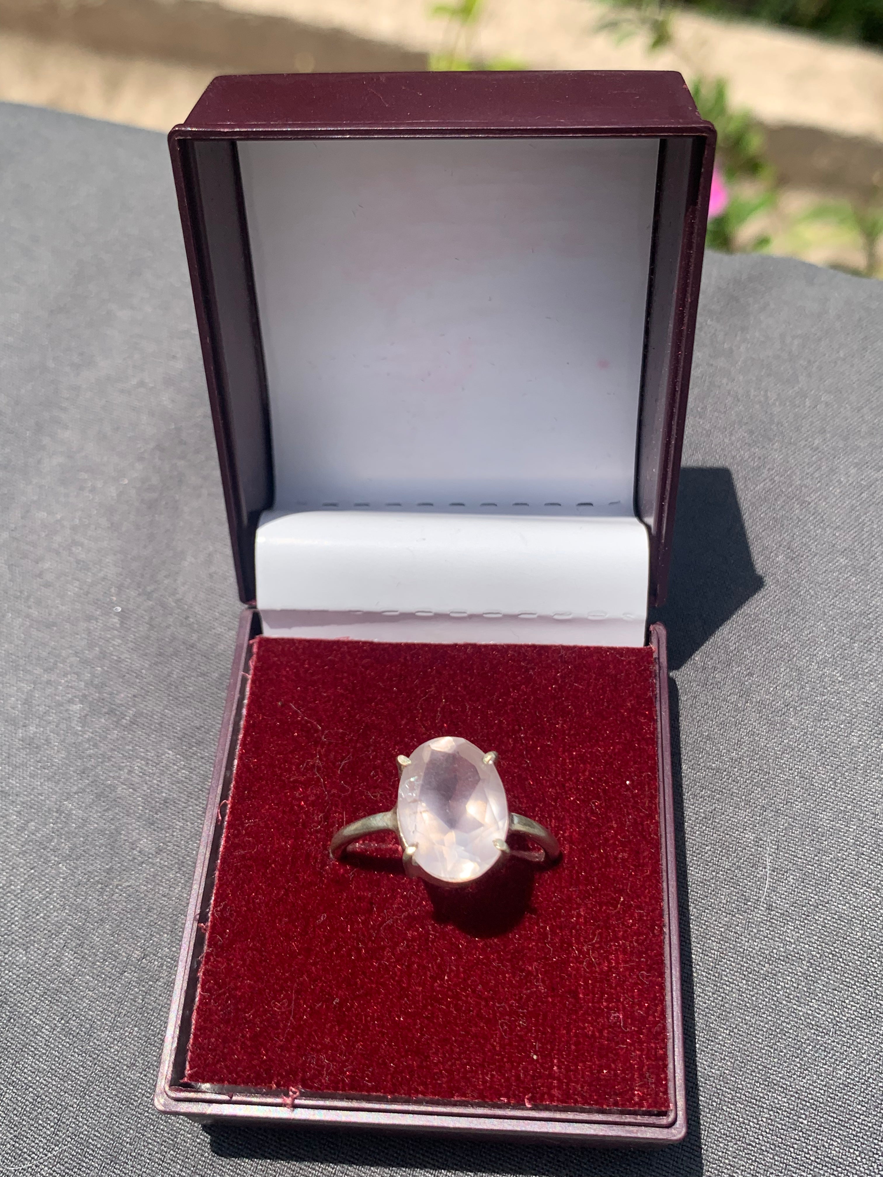 Rose quartz ring