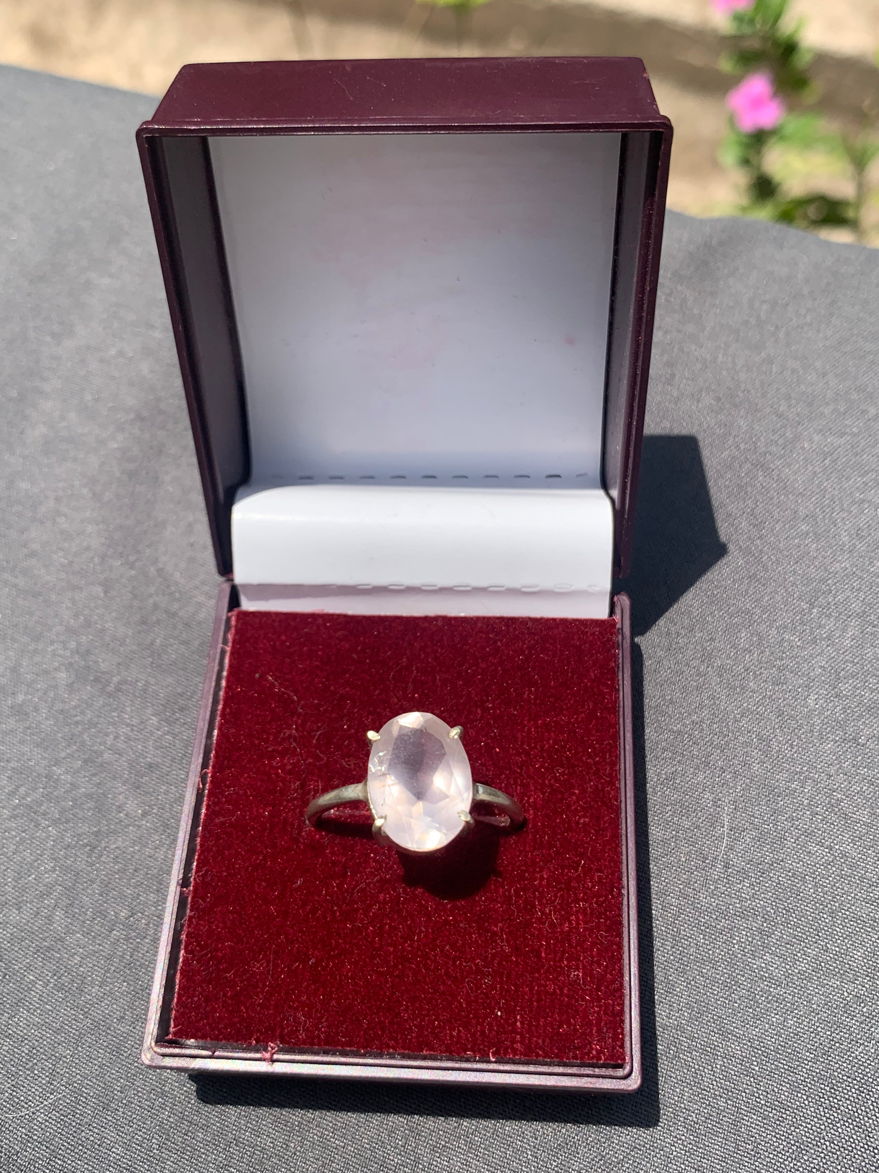 Rose quartz ring